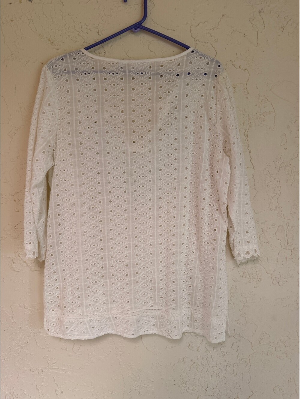 Chico's Women's Long Sleeve White Eyelet Cotton T-Shirt Size 2 - Picture 3 of 4